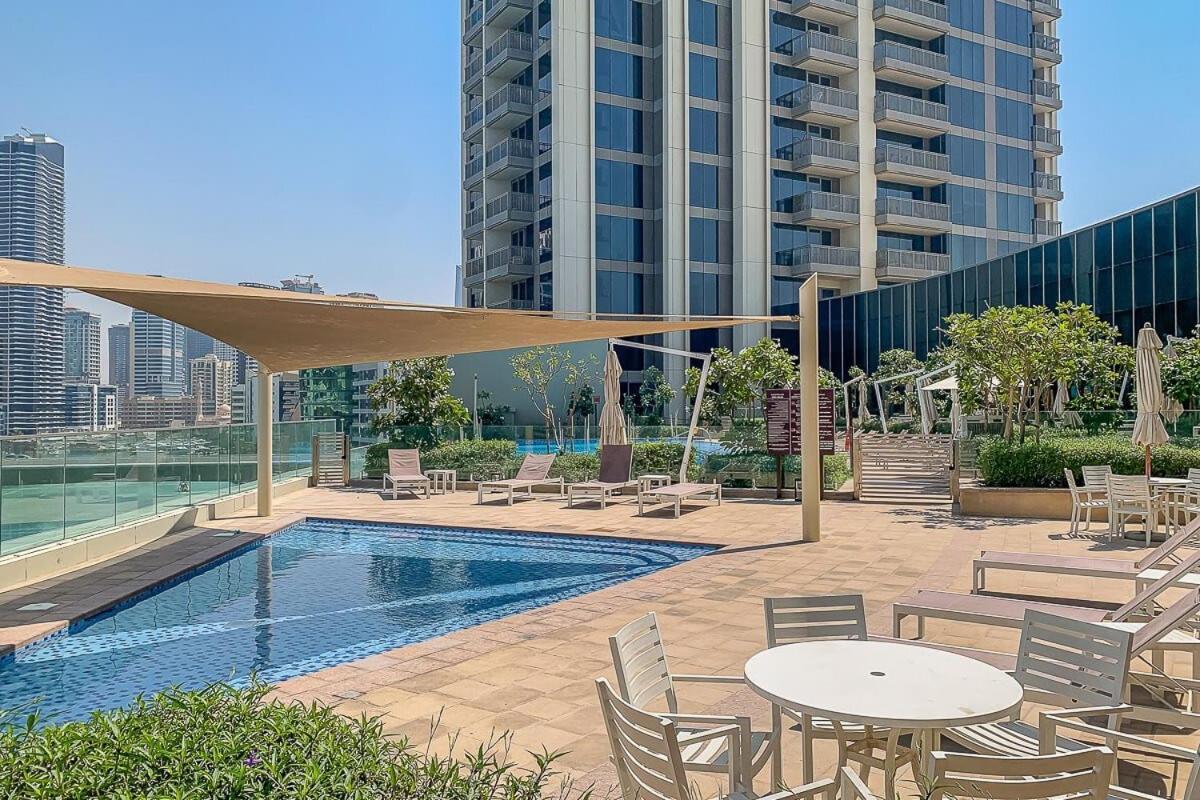 Frank Porter - 5242 Emaar Tower Dubai Exterior photo